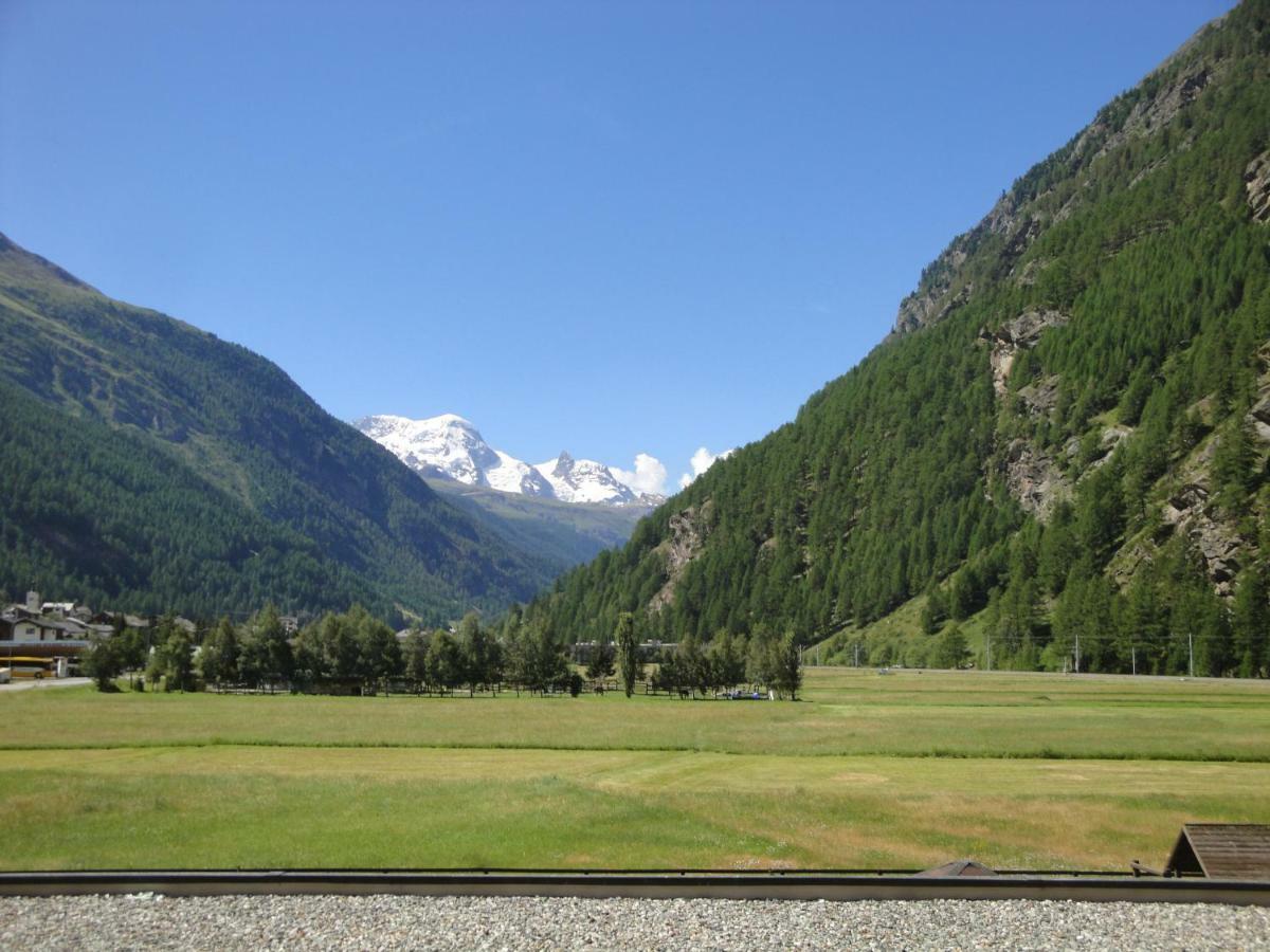 Monte Rosa D 412 Aparthotel Täsch Kültér fotó